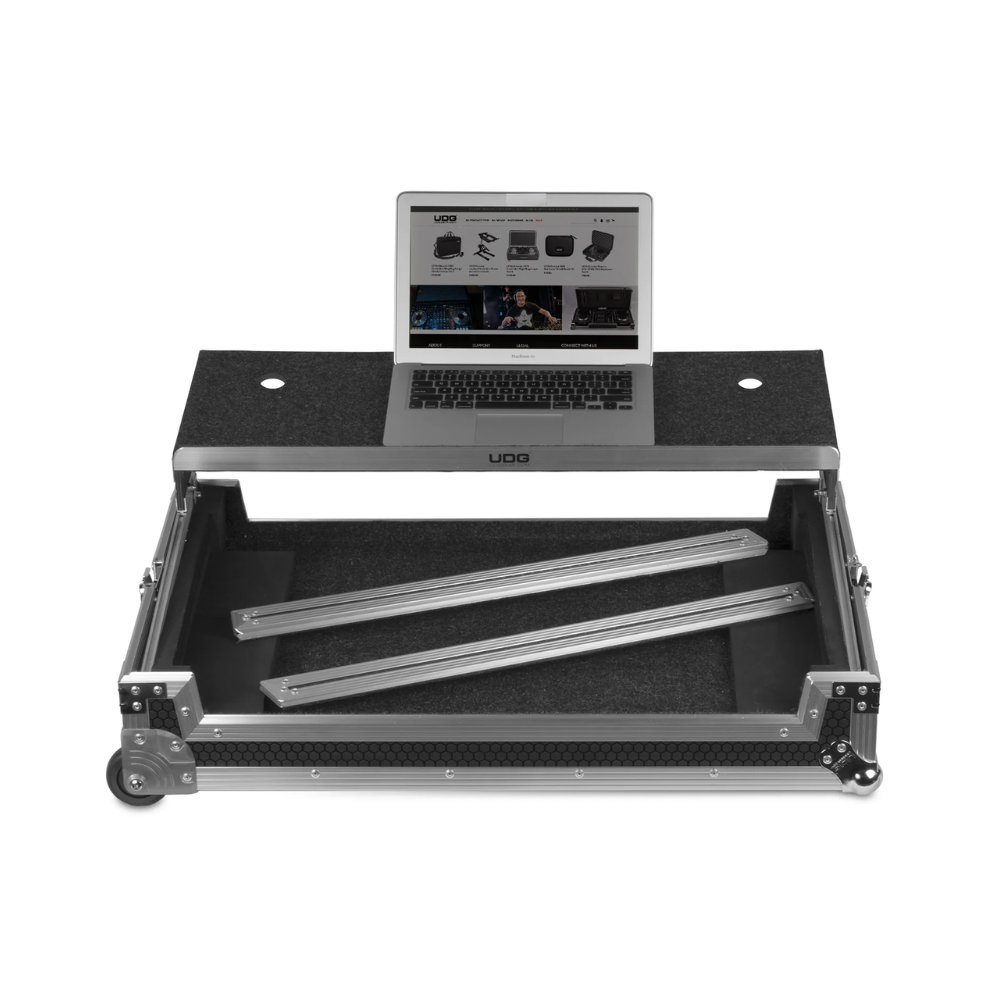 UDG Ultimate Flight Case Multi Format Plus (Laptop Shelf, Trolley + Wheels), XXL, Black