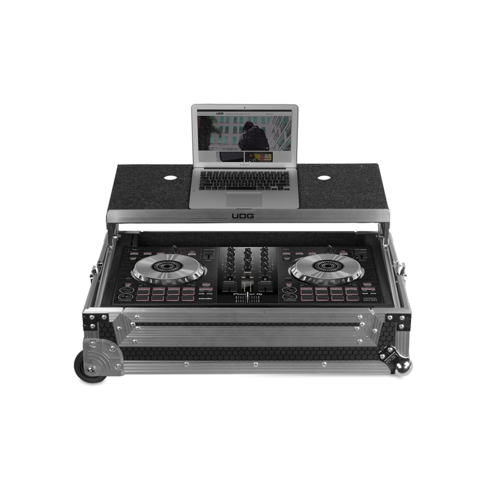 UDG Ultimate Flight Case Multi Format Plus (Laptop Shelf, Trolley + Wheels), XL, Silver